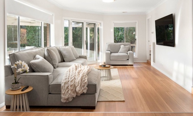 Tatton House | Spacious 4BR Retreat in Ideal Suburb of Tatton - Pet Friendly