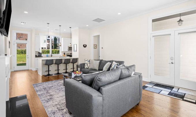 East Nashville House | Spacious 4BR Townhome Downtown