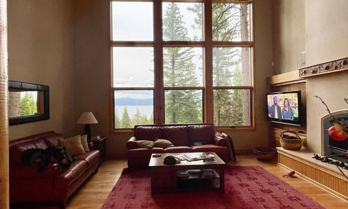 Lake Almanor West Cabin | Spacious 5-bedroom cabin in Almanor West with WiFi