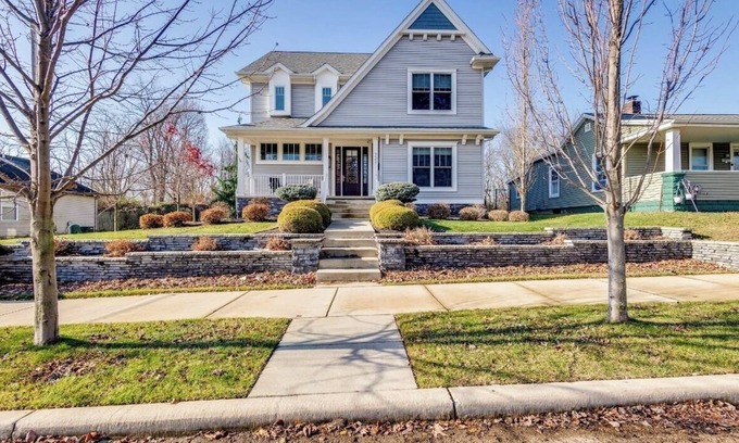 Harters Heights House | Spacious 5-bedroom house with hot tub and theatre room in charming South Bend