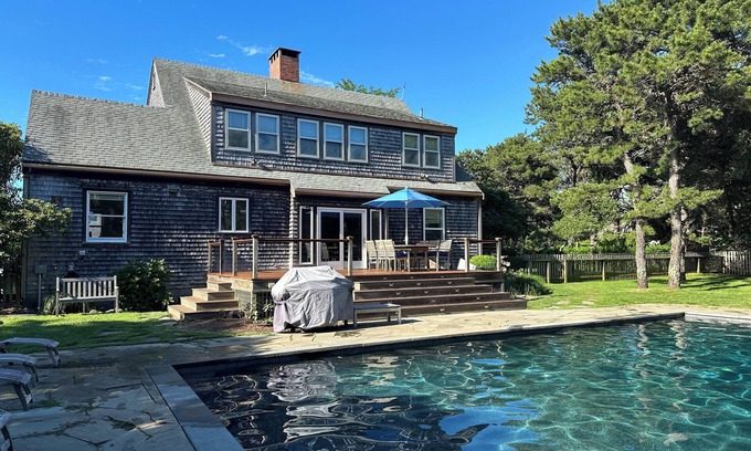 Nantucket House | Spacious 5-bedroom house in Nantucket with private pool and pet-friendly