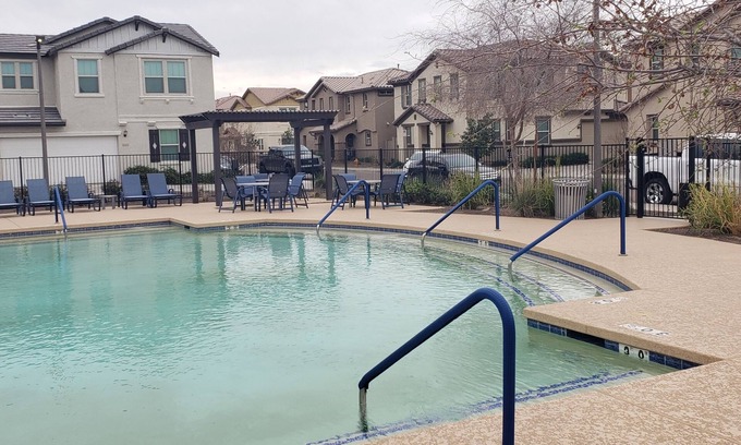 Goodyear House | Spacious 5-bedroom house in marvelous Goodyear with AC, WiFi