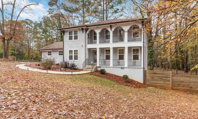 Decatur House | Spacious 5-bedroom house with AC and WiFi in awesome Decatur