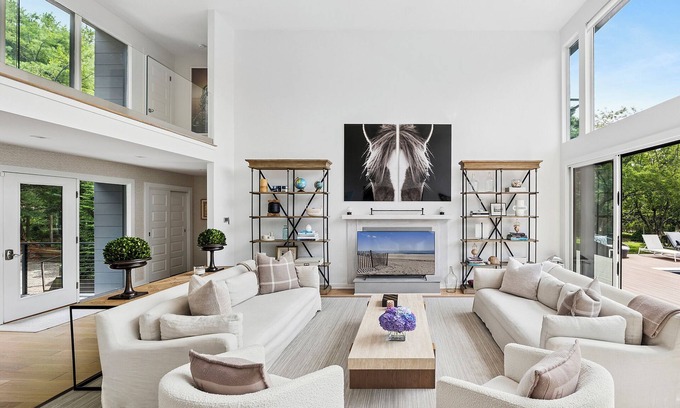 Shinnecock Hills House | Spacious 5-bedroom house with AC and fitness room in peaceful Southampton