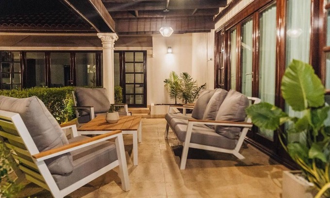 Opal House | Spacious 6-bedroom house in lovely Noord, near the best beaches and hotel areas