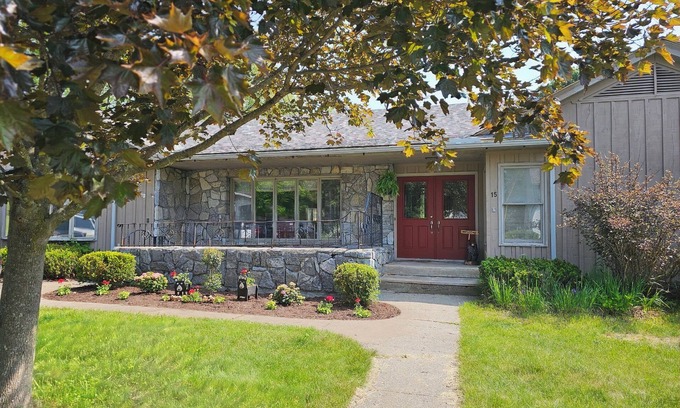 Warrensburg House | Spacious 6-bedroom House/Minutes From Lake George