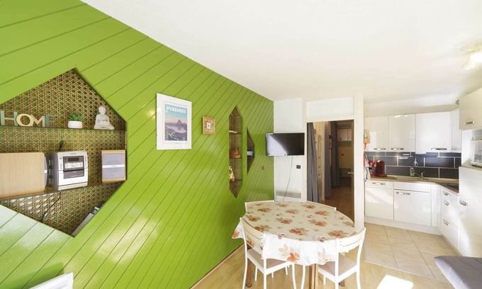 Eaux-Bonnes Apartment | Spacious 6-person apartment with loggia in Gourette