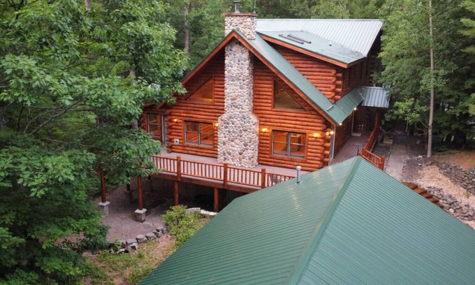 Cable Cabin | Spacious 6bed/6bath Lakefront Cabin 5mins to Cable