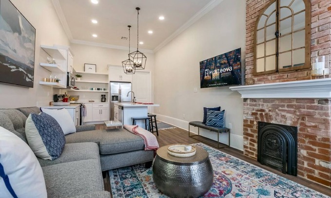 Faubourg Lafayette House | Spacious 6BR Hideaway: Minutes to French Quarter