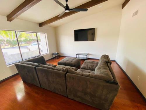 Devonshire Estates House | Spacious 6br Wprivate Pool, Bbq In Mesa!