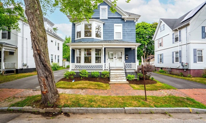 Oakdale House | Spacious 7-bedroom house in marvelous Portland with AC, WiFi