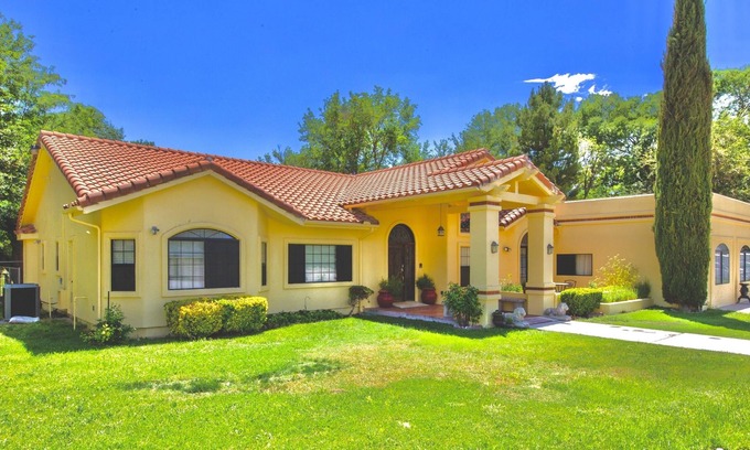 Camp Verde House | Spacious 7-Bedroom Retreat with Private Pond