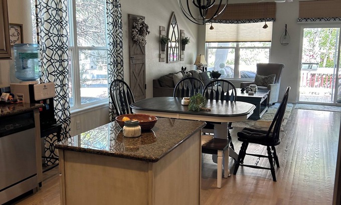 Castle Pines North House | Spacious and beautiful home nestled in Castle Pines close to golf courses.