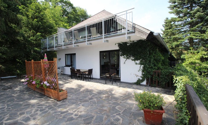 Immerath Apartment | Spacious and comfortably furnished apartment for up to 5 people