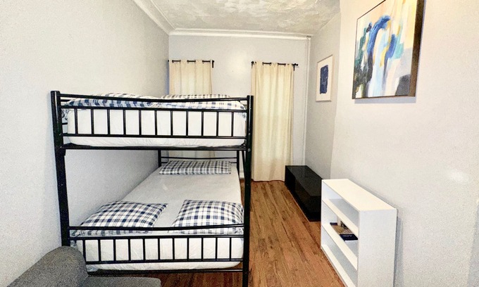 Ocean Hill House | Spacious and Cozy room