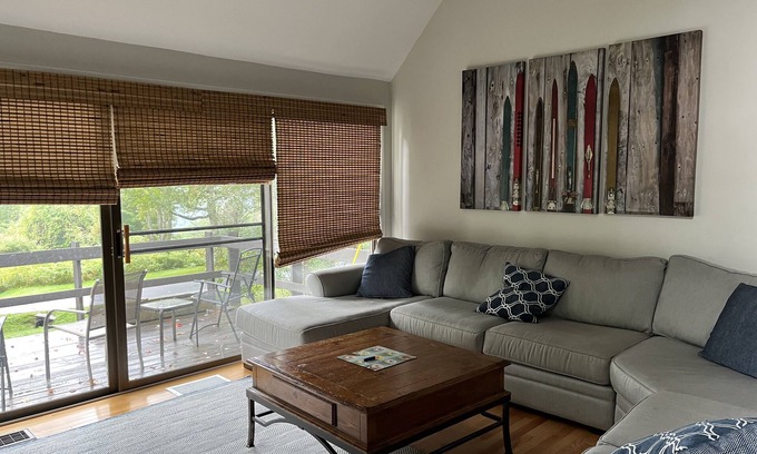 West Hartford House | Spacious and cozy single family house next to Quechee ski hill