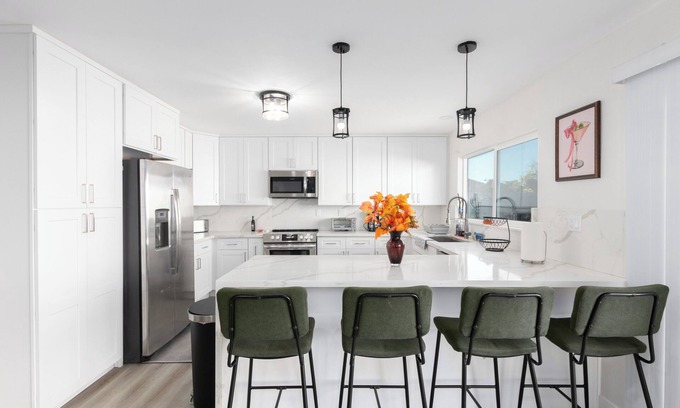 Mira Mesa House | Spacious and Newly Updated 5- Bedroom Getaway