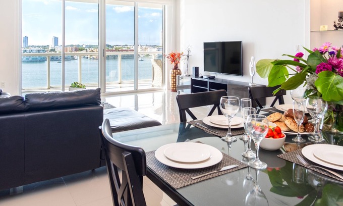 Sunny Isles Beach Condo | Spacious and cozy condo with amazing intracoastal views | WIFI + Parking