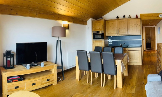 Bisanne 1500 Apartment | Spacious apartment in Les Saisies with 2 bedrooms and covered parking