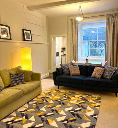 Leith Apartment | Spacious Apartment in Central Edinburgh