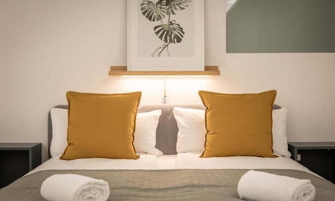 Prenzlauer Berg Apartment | Spacious apartment in Hemholtzkiez Prenzlauer Berg for 8 People Hiddenseer