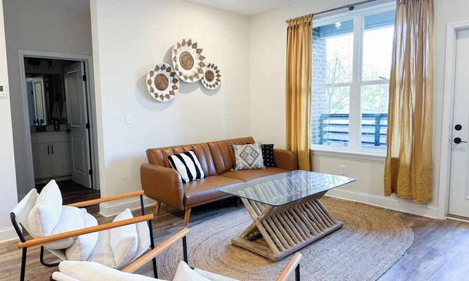 Chattanooga Apartment | Spacious Apartment only 2 minutes to DT, Game Room