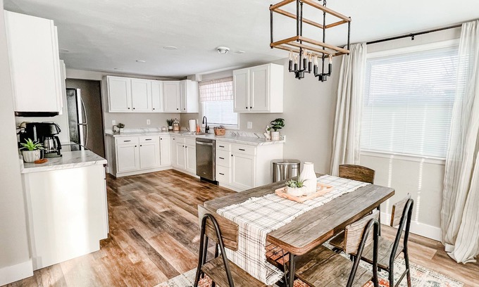Appleton House | Spacious Appleton Hideaway - Lambeau, EAA, downtown!