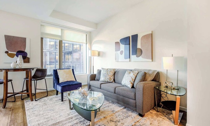 Seaport District Apartment | Spacious Apt Full Kitchen In Seaport