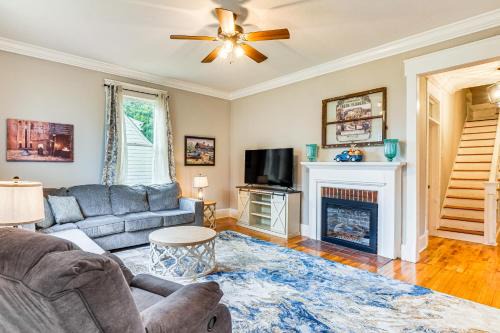 Athens - Sweetwater House | Spacious Athens Home about 1 Mi to Downtown!