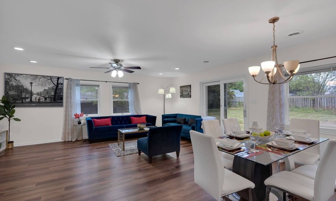 Sterling House | Spacious & beautiful Home Near Herndon/IAD Airport/Ashburn