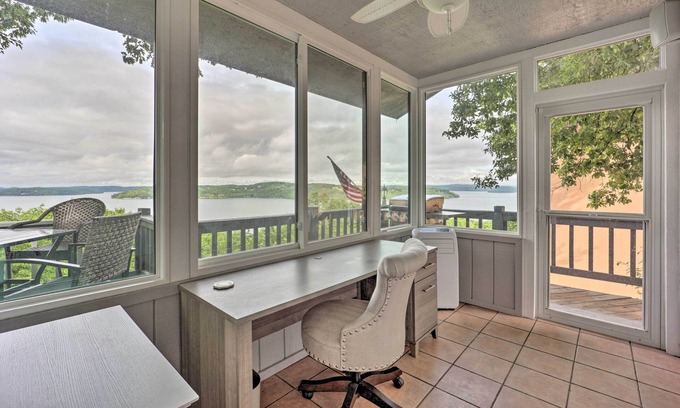 Lost Bridge Village House | Spacious Beaver Lake Home w/ Stunning Views!