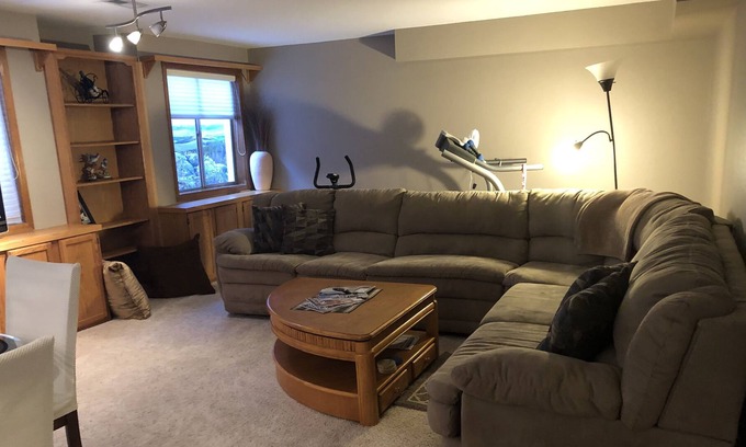 North Central Westminster House | Spacious bedroom with adjoining living area