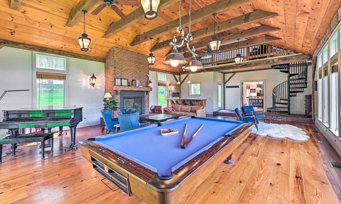 Great Barrington House | Spacious Berkshires Retreat ~ 3 Mi to Skiing!