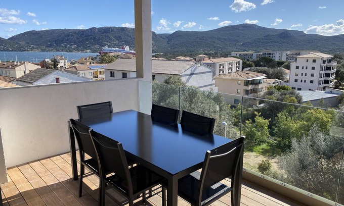 Porto-Vecchio Apartment | Spacious, bright apartment on the harbour for 4 to 6 people