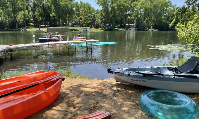 Wautoma Cabin | Spacious cabin on tranquil lake with kayaking, fishing. Arcade games, pool table