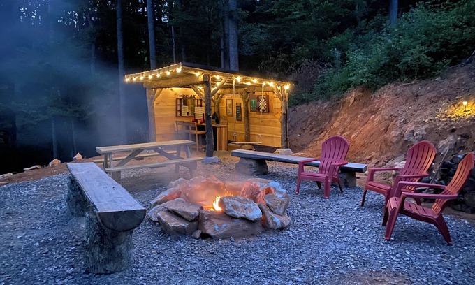 Waynesville Cabin | Spacious Cabin Retreat Perfect Blend Family Togetherness & Private Relaxation!