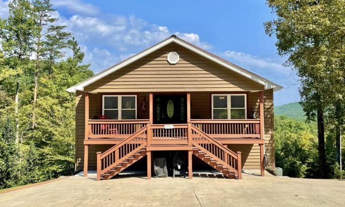 Sloans Valley Cabin | Spacious Cabin with a View