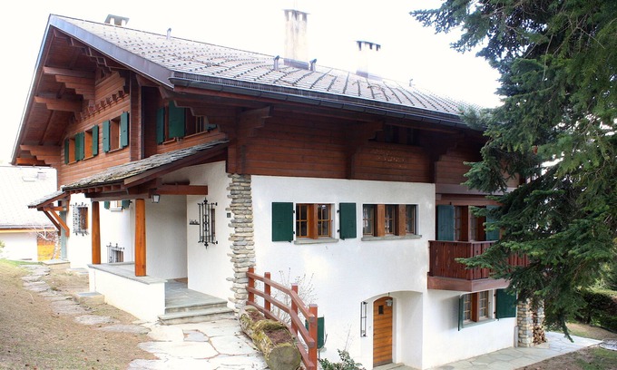 Noes Ski Chalet | Spacious & Central for up to 11 guests | Chalet Haut-Praz