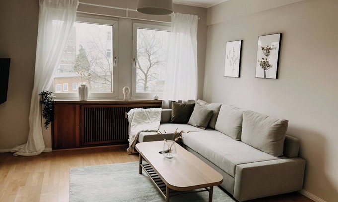 Holsterhausen Apartment | Spacious, central, close to the trade fair! BE1R