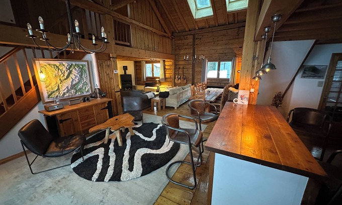 Vallorcine Ski Chalet | Spacious Chalet walking distance to gondola for winter and summer in Vallorcine