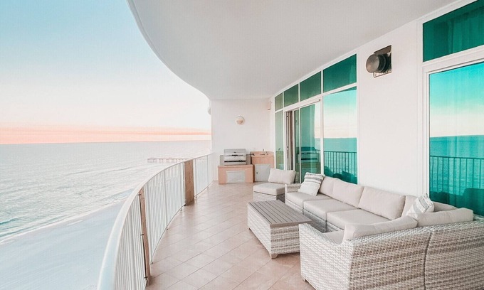 Orange Beach Condo | Spacious & Clean Oceanfront Paradise! Private Jacuzzi & New Grill! Great Reviews