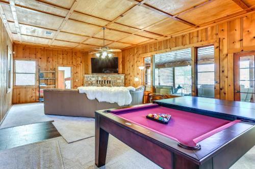 Yosemite Lakes House | Spacious Coarsegold Getaway about 34 Mi to Yosemite!