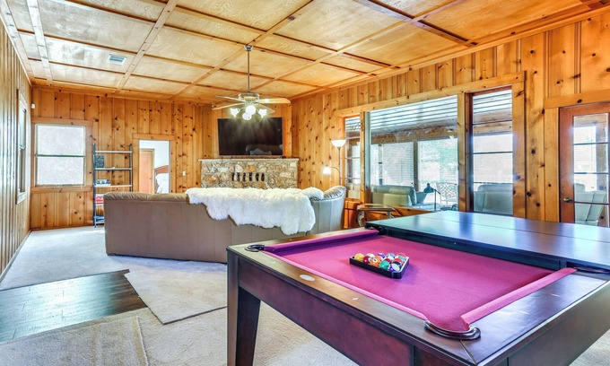 Yosemite Lakes House | Spacious Coarsegold Getaway ~ 34 Mi to Yosemite!