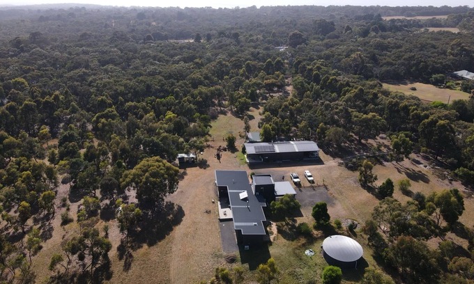 Bellbrae House | Spacious Coastal Oasis, Bush meets Beach Family Home