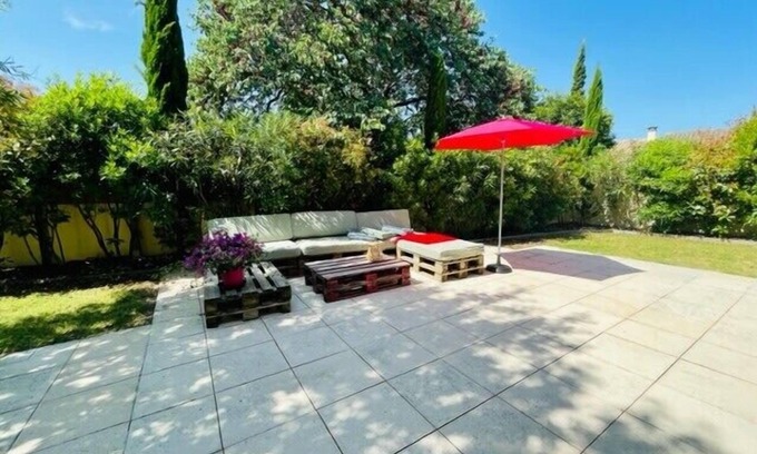 La Rochelle Apartment | Spacious cocoon with pool in La Rochelle
