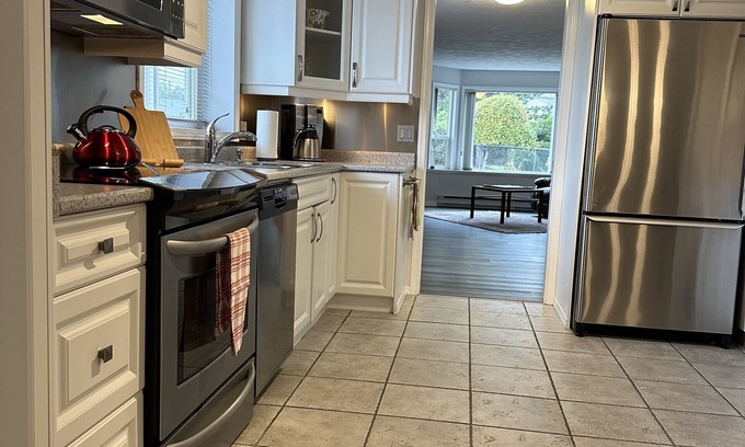 Sidney House | Spacious, comfortable home minutes from the Sidney waterfront!