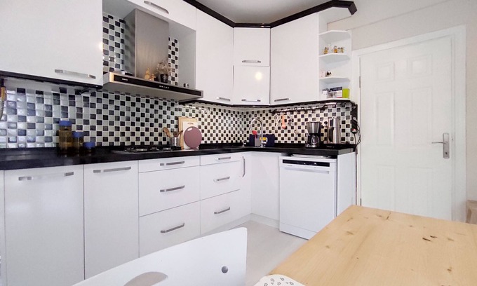 Buyukcekmece Apartment | Spacious & Comfy Apartment at Buyukcekmece