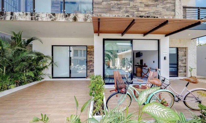 La Veleta Apartment | Spacious Condo, beautiful pool, Wi-Fi - Casa Kaanal 104