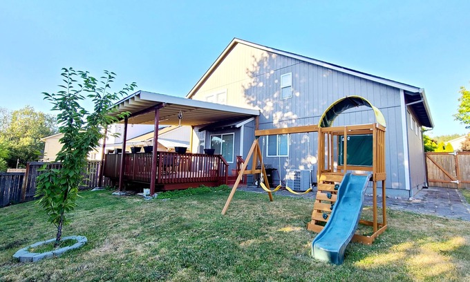 Bull Mountain House | Spacious & Conveniently Located 4/2.5 House