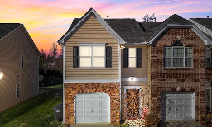 Winston - Salem House | Spacious & cozy townhome in Winston Salem!